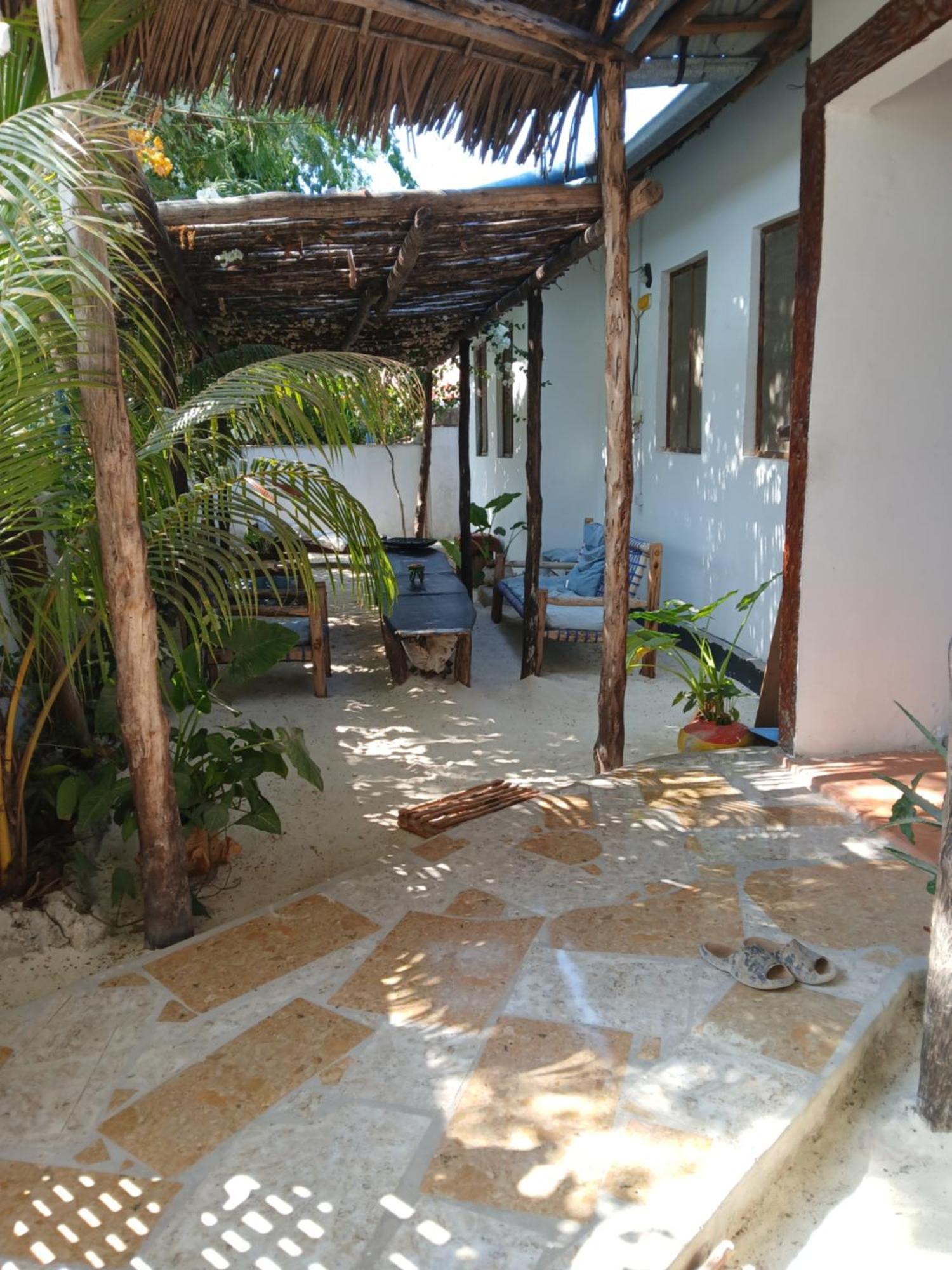 Naira House Apartment *